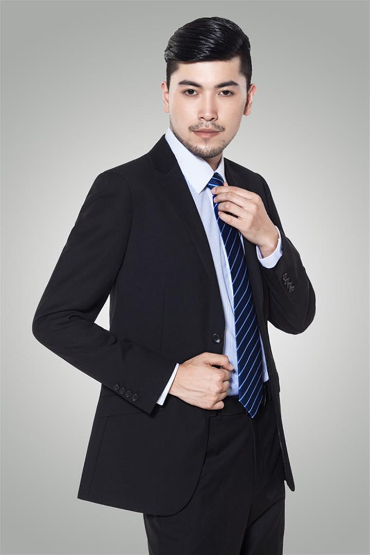 杨凤琼 美术指导负责人